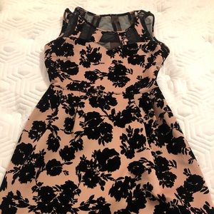 Sweet Storm Size M Pink/Black Cocktail Dress